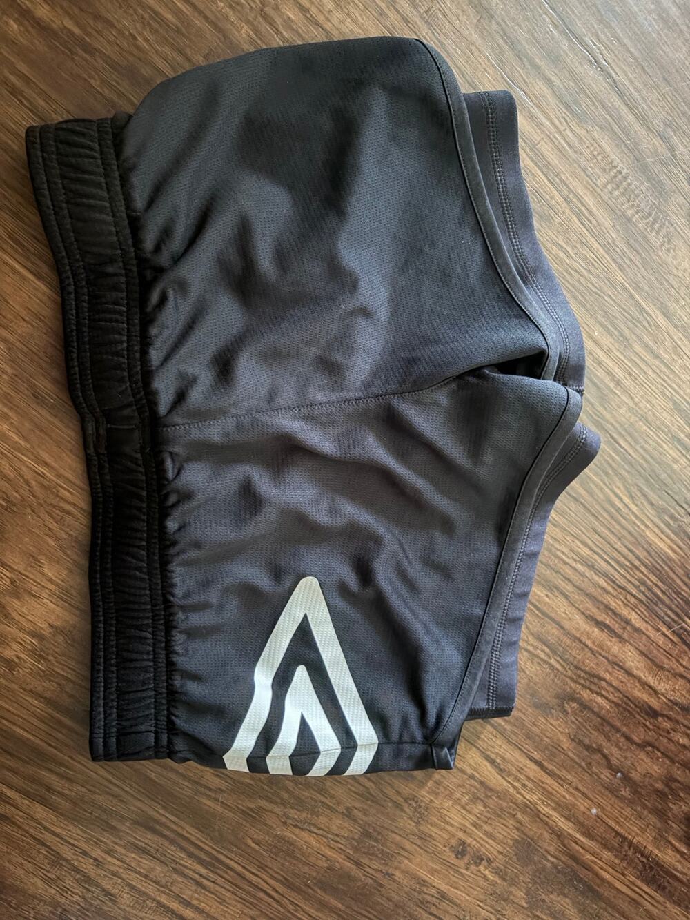 Umbro girls large athletic shorts